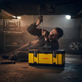   Profi szerszámosláda nagy méretben - 58 cm (Porszórt acél - műanyag) TC Technic