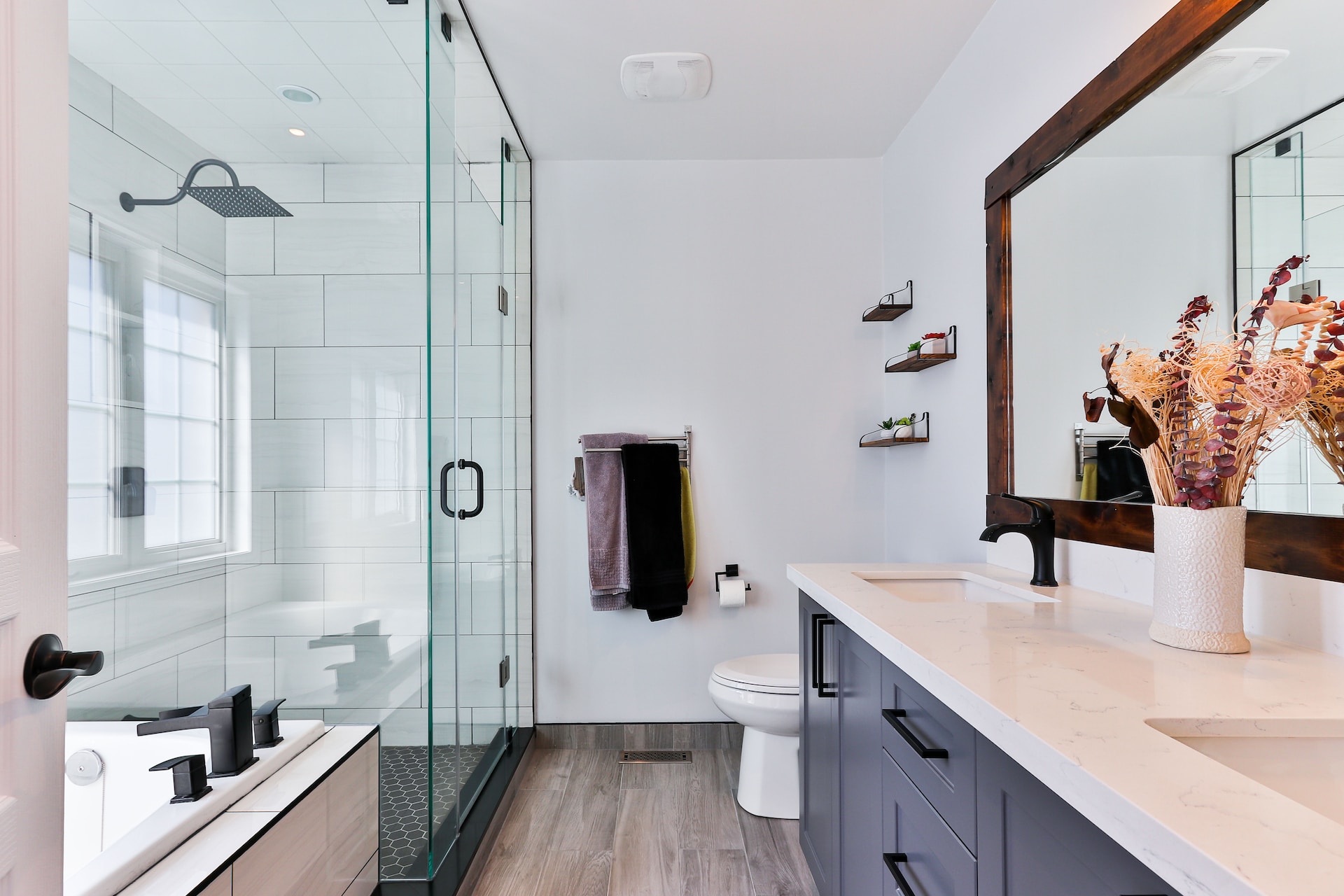 Hogyan és milyen fürdőszoba és WC tisztítószerekkel biztosíthat higiénikus környezetet? 